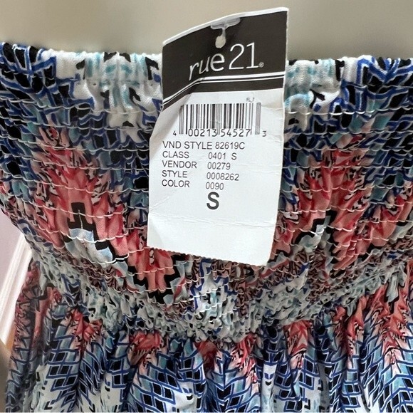 Smocked and strapless summer dress size small NWT - Picture 4 of 5